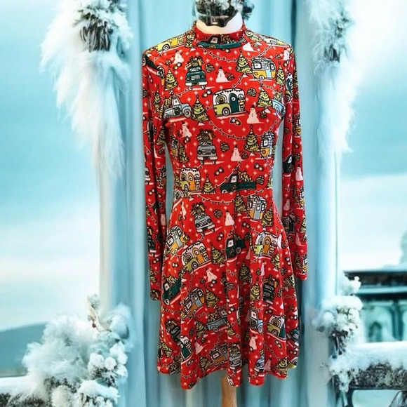 BORN FAMOUS, CHRISTMAS DRESS RED VELOUR PLUSH VELVET, size Medium NWT - Picture 1 of 16